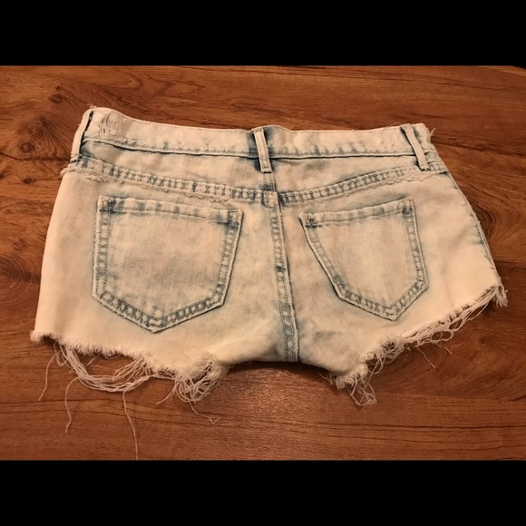 Jean shorts - Picture 2 of 3